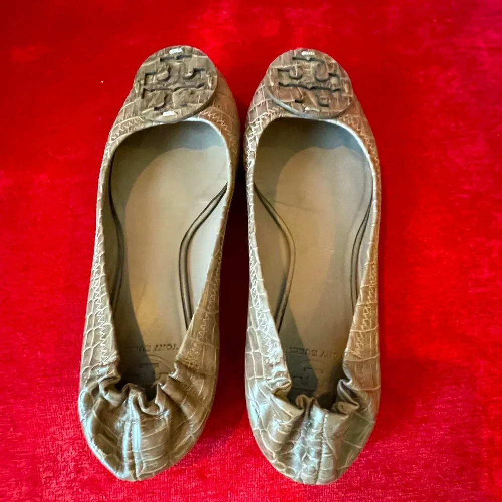 Tory Burch Brown Croc-Embossed Reva Ballet Flats with Logo